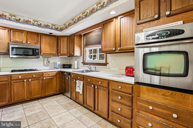 816 MITCHELL AVE, Morton, PA 19070