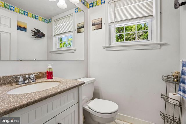 816 MITCHELL AVE, Morton, PA 19070