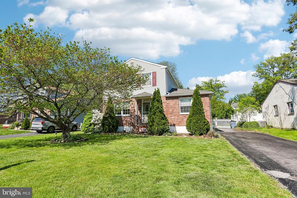 816 MITCHELL AVE, Morton, PA 19070