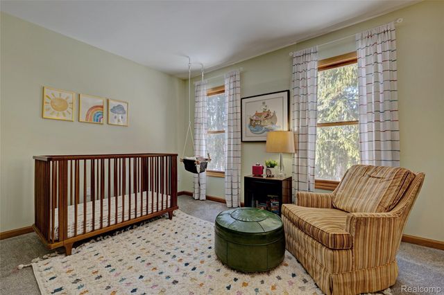 9619 Tree Top Court, Hamburg Township, MI 48169