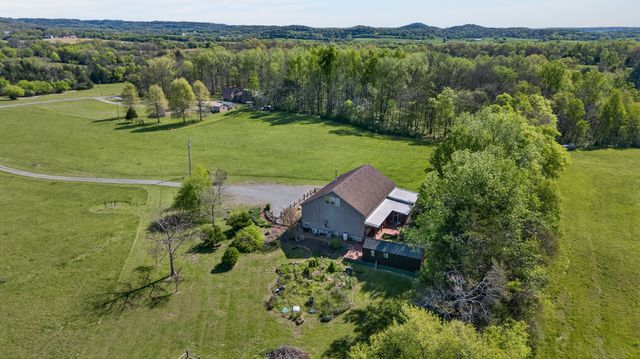 181 Bynum Rd, Bell Buckle, TN 37020
