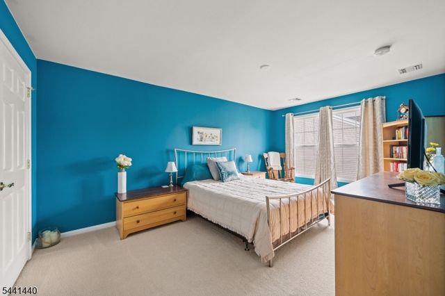 177 Winchester Ct, Clifton City, NJ 07013