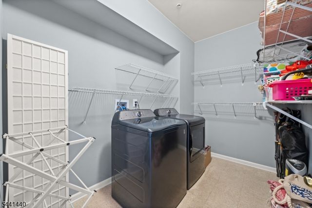 177 Winchester Ct, Clifton City, NJ 07013