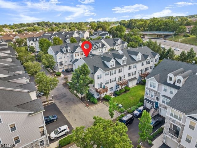 177 Winchester Ct, Clifton City, NJ 07013