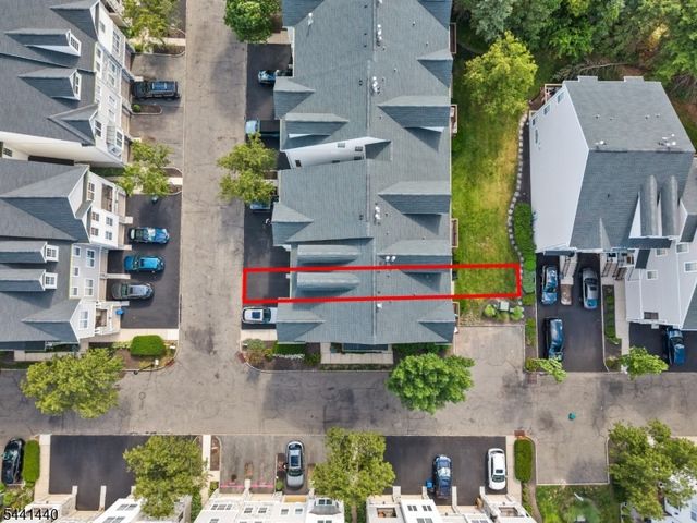 177 Winchester Ct, Clifton City, NJ 07013