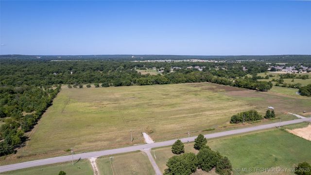 910 SE Lenapah Street, Skiatook, OK 74070