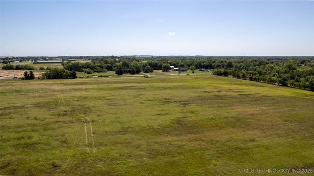 910 SE Lenapah Street, Skiatook, OK 74070