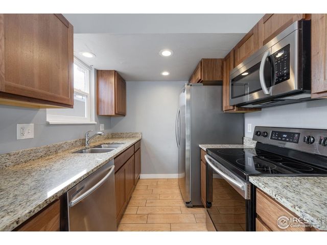 1029 Townley Cir, Longmont, CO 80501