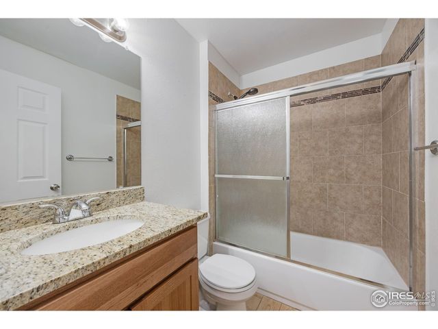 1029 Townley Cir, Longmont, CO 80501