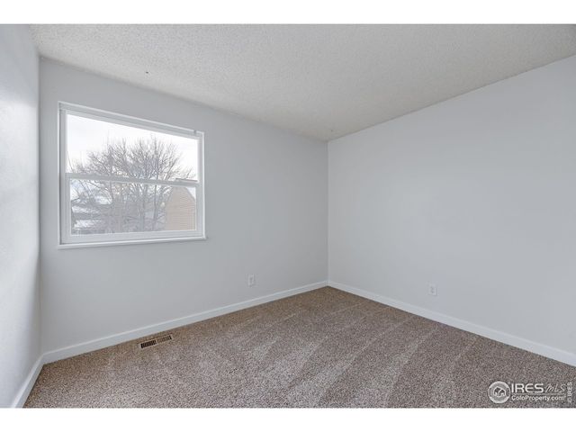 1029 Townley Cir, Longmont, CO 80501