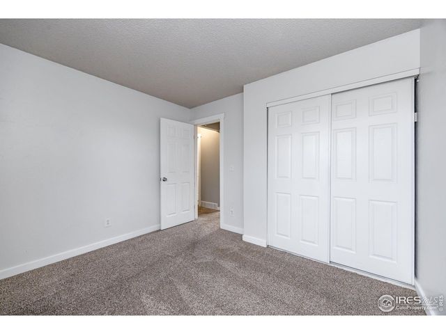 1029 Townley Cir, Longmont, CO 80501