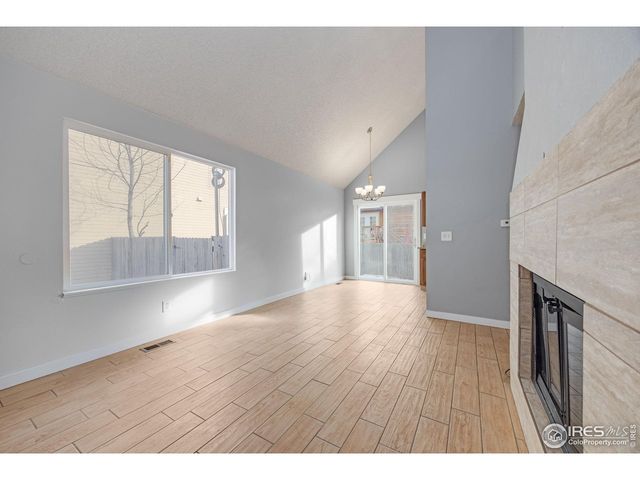 1029 Townley Cir, Longmont, CO 80501