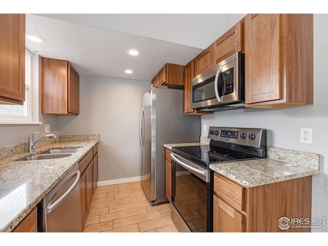 1029 Townley Cir, Longmont, CO 80501