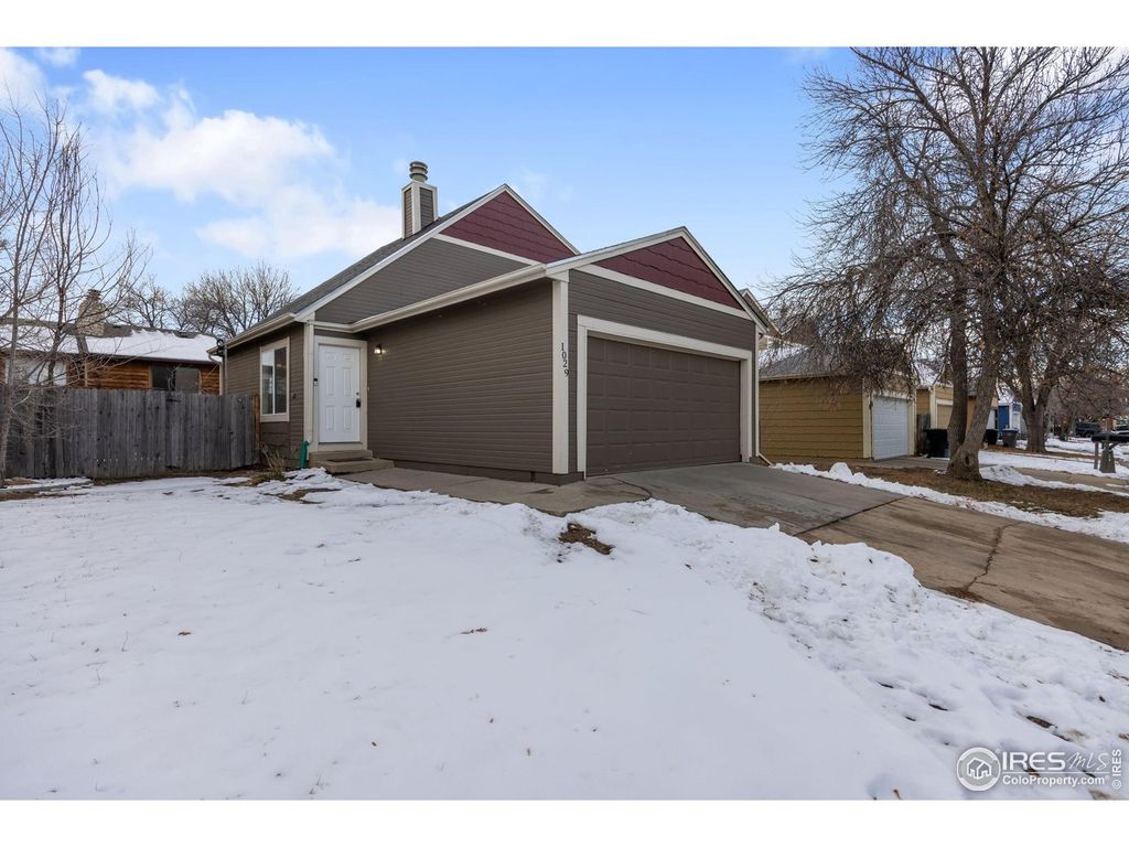 1029 Townley Cir, Longmont, CO 80501
