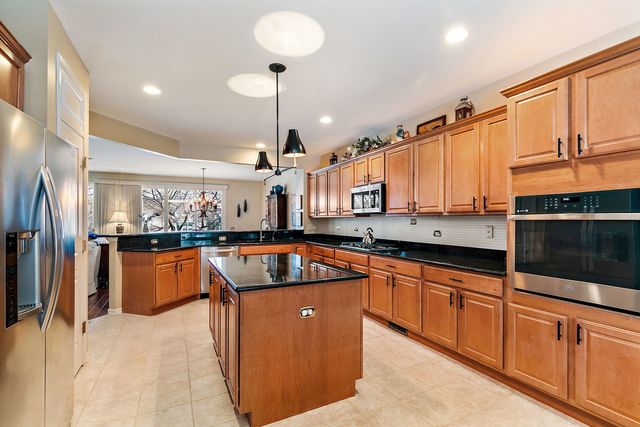 12234 Arlington Drive, Huntley, IL 60142