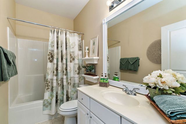 12234 Arlington Drive, Huntley, IL 60142