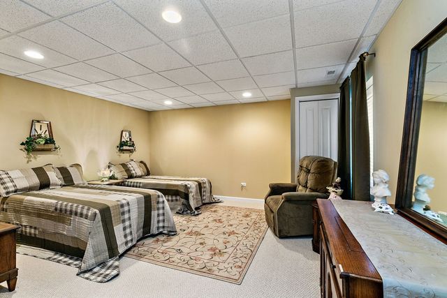 12234 Arlington Drive, Huntley, IL 60142