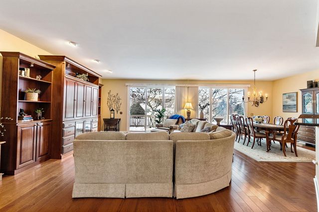 12234 Arlington Drive, Huntley, IL 60142