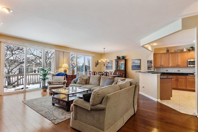 12234 Arlington Drive, Huntley, IL 60142