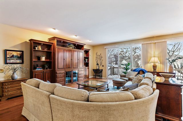 12234 Arlington Drive, Huntley, IL 60142