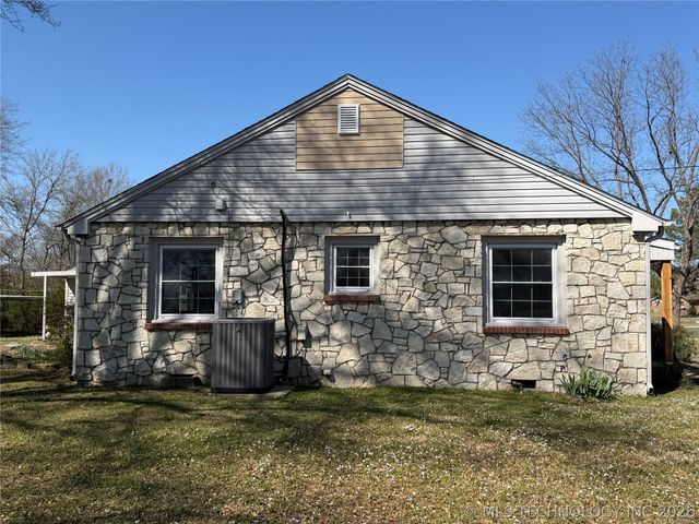 408 W Blair Avenue, Wilburton, OK 74578