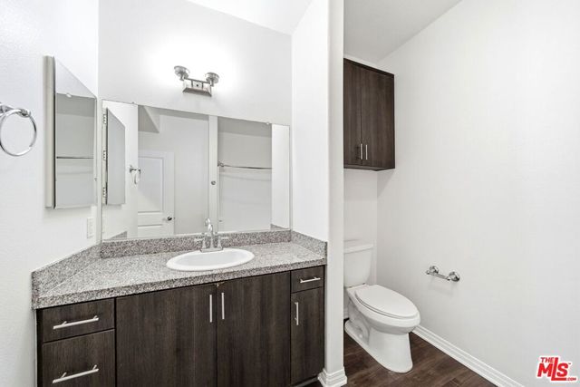 1408 W WASHINGTON Boulevard 202, Los Angeles, CA 90007