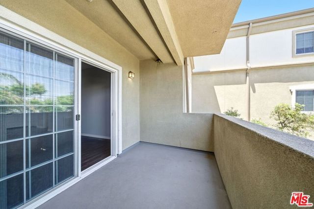 1408 W WASHINGTON Boulevard 202, Los Angeles, CA 90007