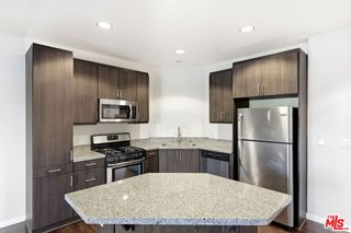 1408 W WASHINGTON Boulevard 202, Los Angeles, CA 90007