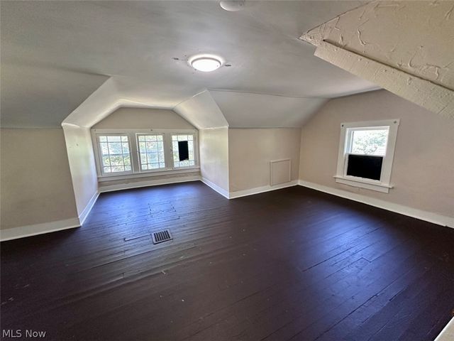 700 Noble Avenue, Akron, OH 44320
