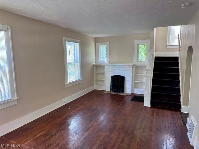 700 Noble Avenue, Akron, OH 44320