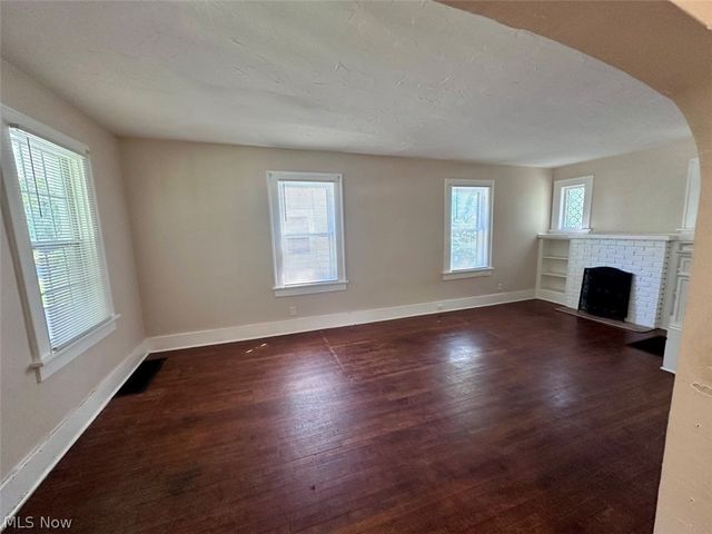 700 Noble Avenue, Akron, OH 44320