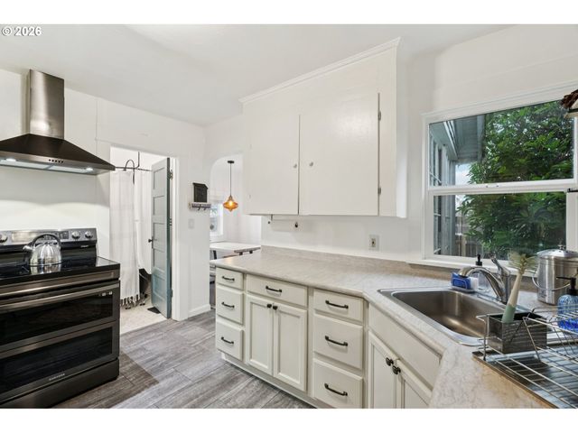 7 Se 52ND Ave, Portland, OR 97215