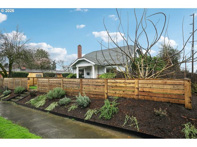 7 Se 52ND Ave, Portland, OR 97215