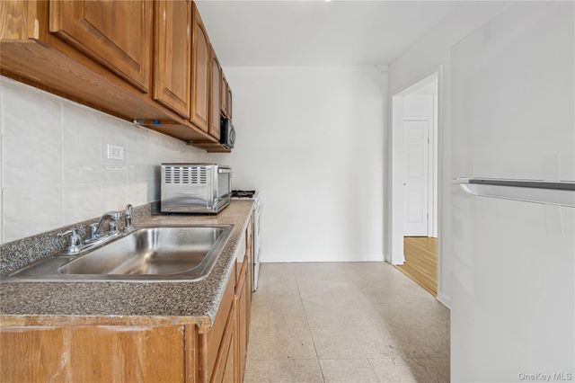 5730 Mosholu Avenue 5F, Bronx, NY 10471