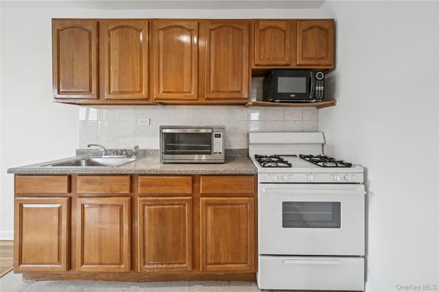 5730 Mosholu Avenue 5F, Bronx, NY 10471