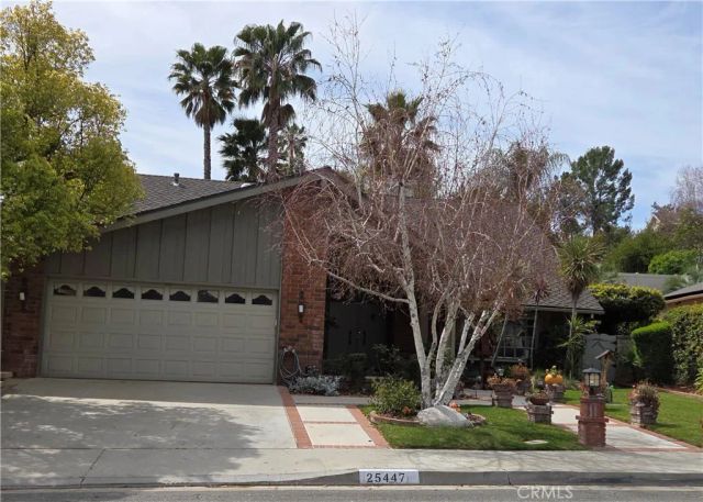 25447 Via Novia, Valencia, CA 91355