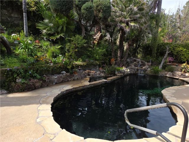 25447 Via Novia, Valencia, CA 91355