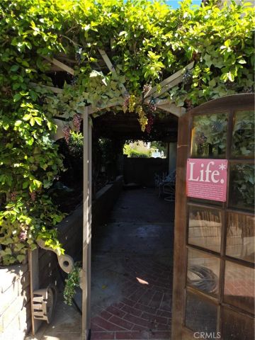 25447 Via Novia, Valencia, CA 91355