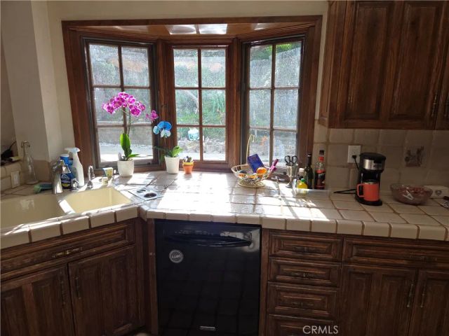 25447 Via Novia, Valencia, CA 91355