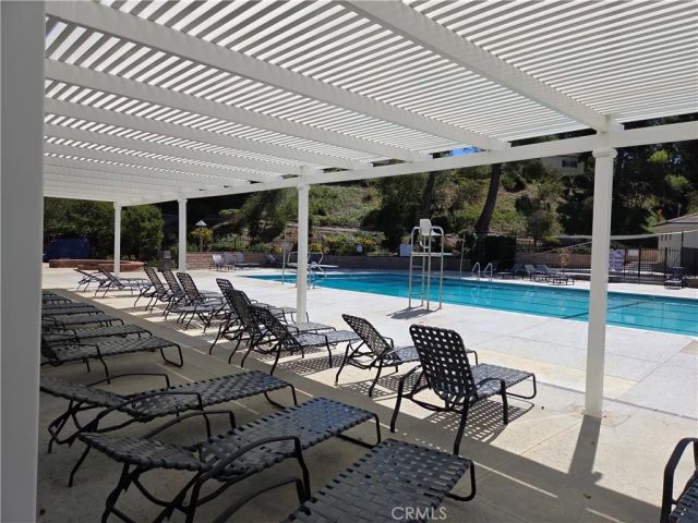 25447 Via Novia, Valencia, CA 91355