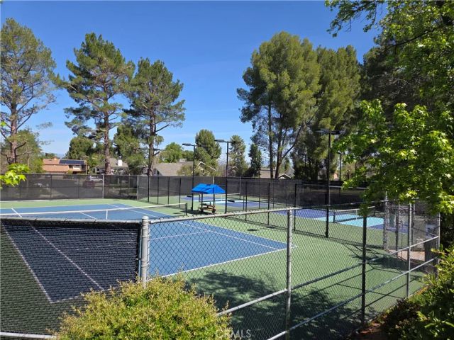 25447 Via Novia, Valencia, CA 91355