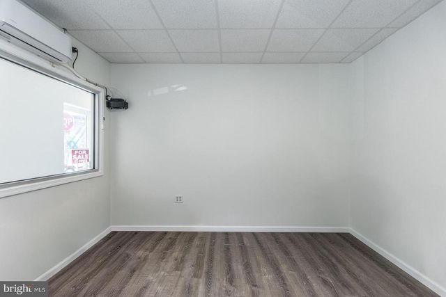 1901 N HOWARD ST, Philadelphia, PA 19122