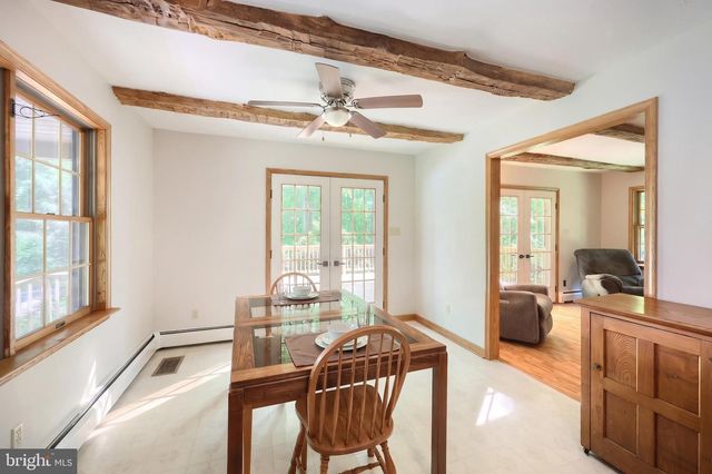 2429 TALL OAK LN, Glenville, PA 17329