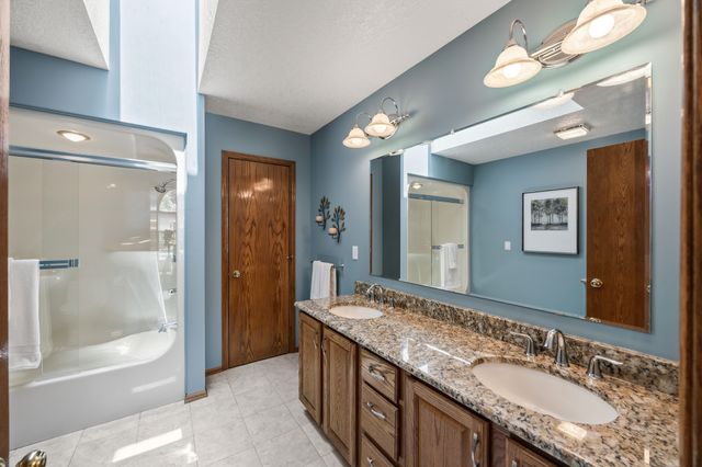5756 Wentworth None, Johnston, IA 50131