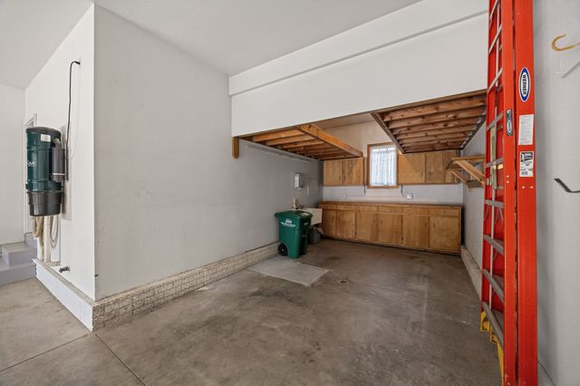 5756 Wentworth None, Johnston, IA 50131