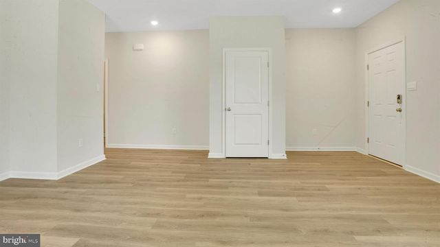 516 MERMAID DR, Barnegat, NJ 08005