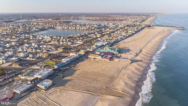 516 MERMAID DR, Barnegat, NJ 08005