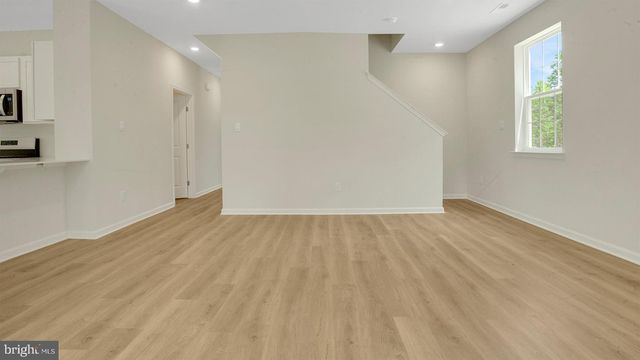 516 MERMAID DR, Barnegat, NJ 08005