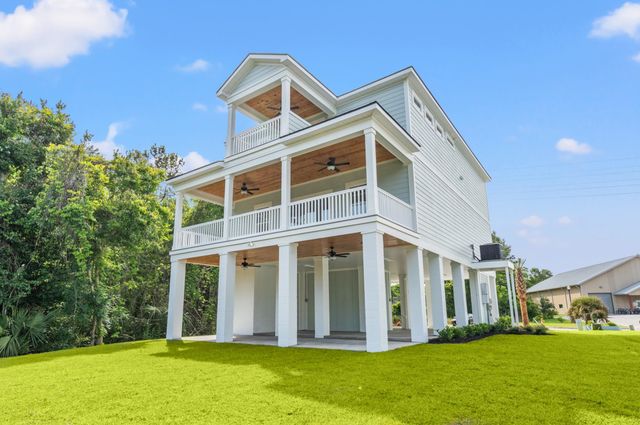 147 Litchfield Landing, Pawleys Island, SC 29585