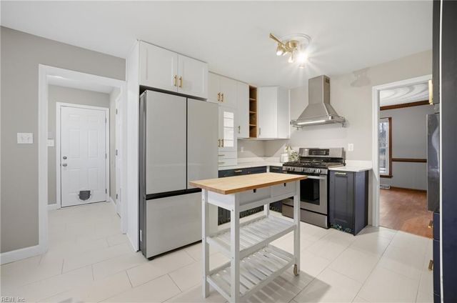 328 Alpine DR, Chesapeake, VA 23322